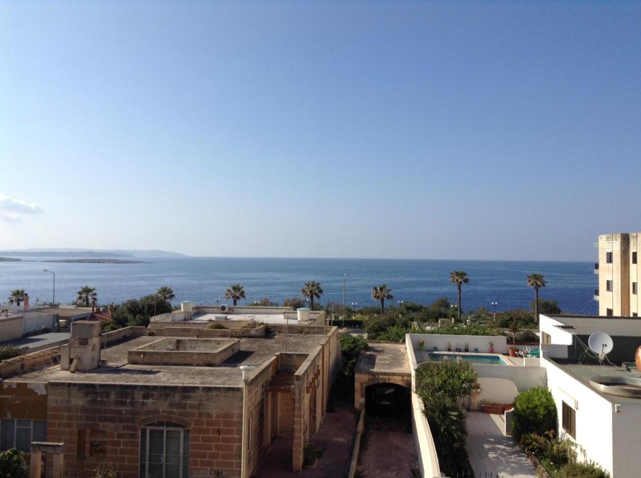 Seafront Apartment With Pool St. Paul's Bay Exterior foto