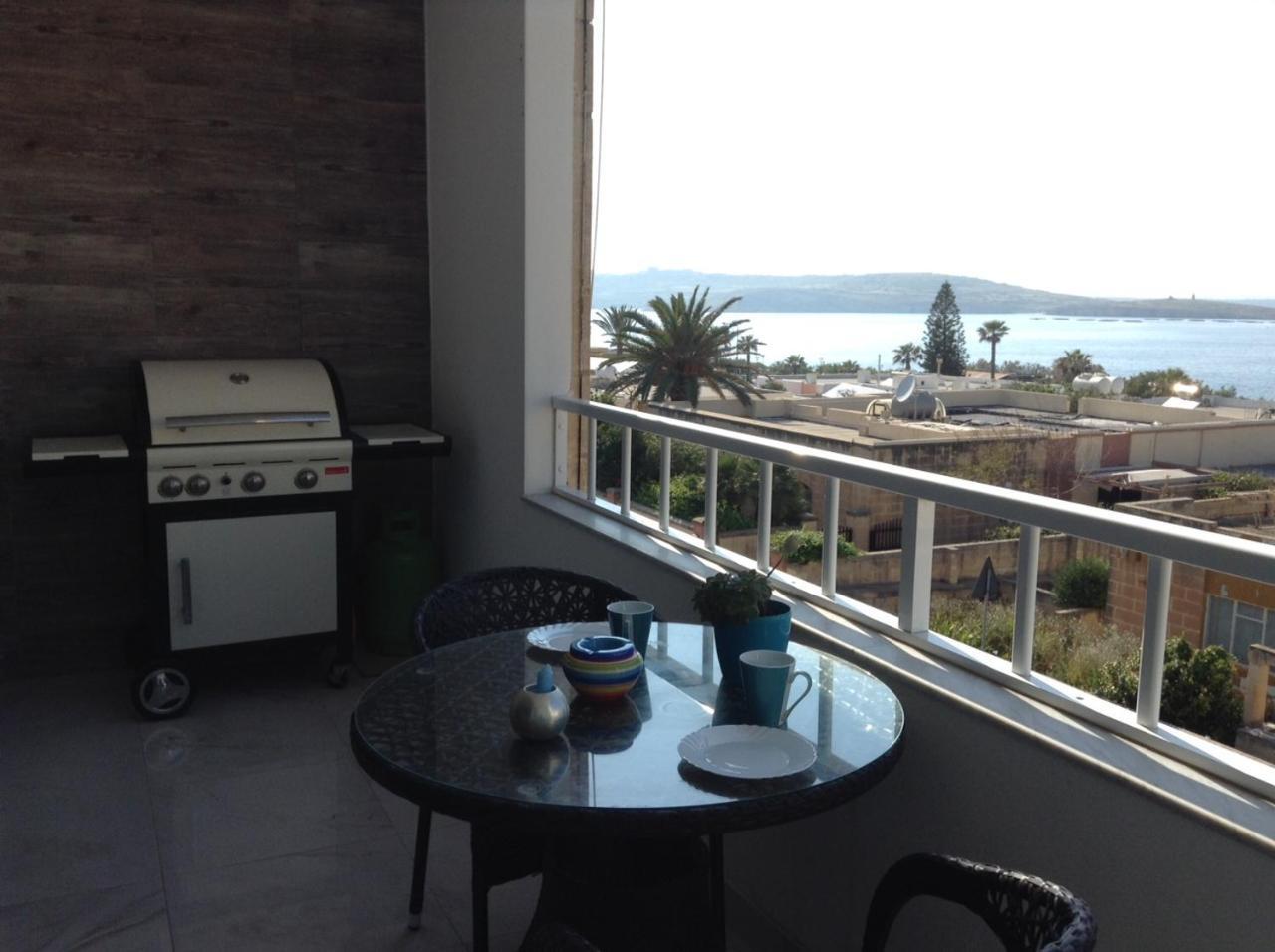 Seafront Apartment With Pool St. Paul's Bay Exterior foto