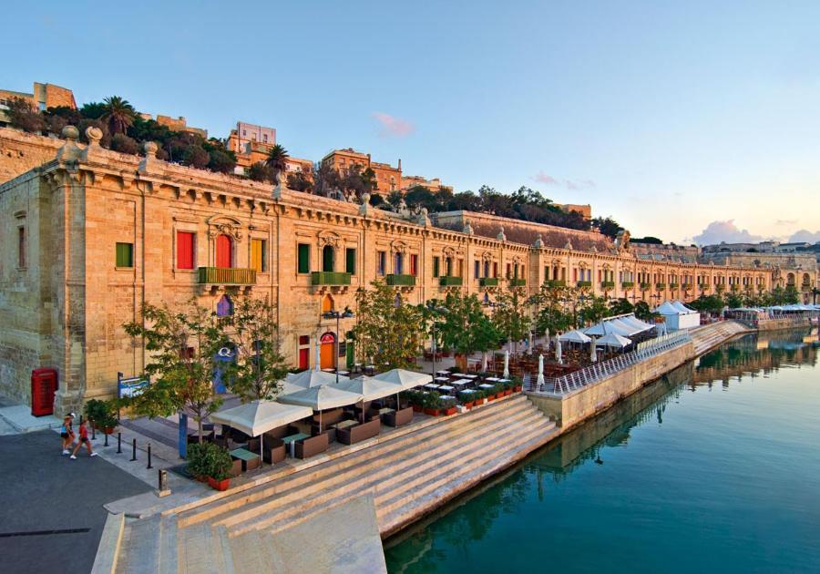 Seafront Apartment With Pool St. Paul's Bay Exterior foto